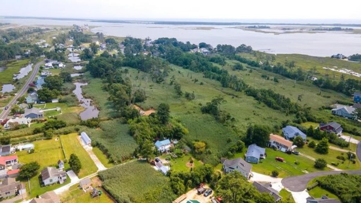 Picture of Residential Land For Sale in Chincoteague, Virginia, United States