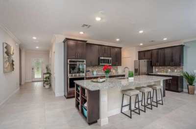 Home For Sale in Mascotte, Florida