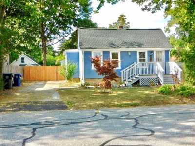 Home For Rent in Warwick, Rhode Island