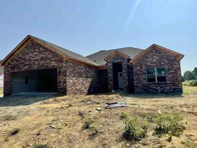 Home For Sale in Greenbrier, Arkansas