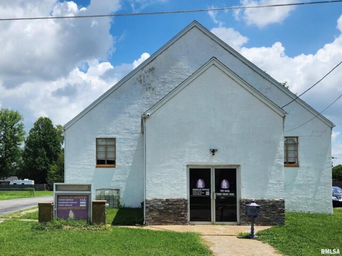 Picture of Home For Sale in Marion, Illinois, United States