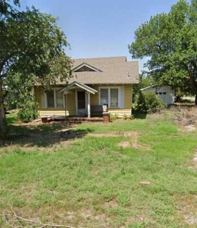 Home For Sale in Gotebo, Oklahoma