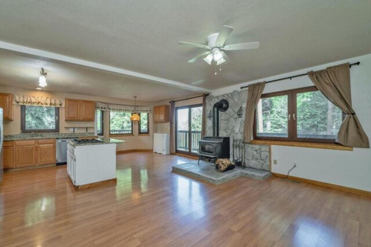 Picture of Home For Sale in Pollock Pines, California, United States