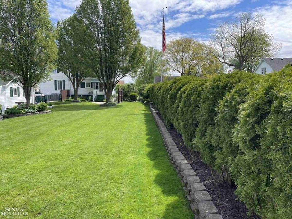 Picture of Home For Sale in Marine City, Michigan, United States