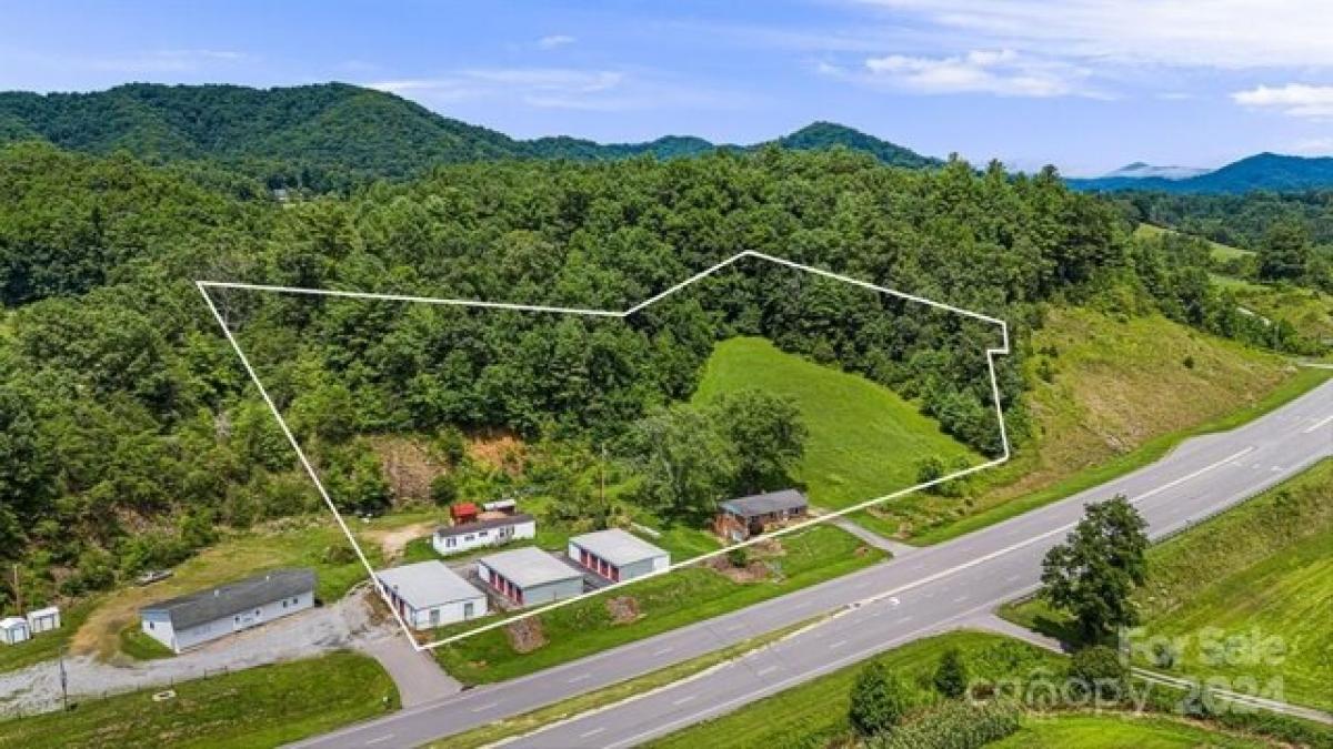 Picture of Home For Sale in Mars Hill, North Carolina, United States