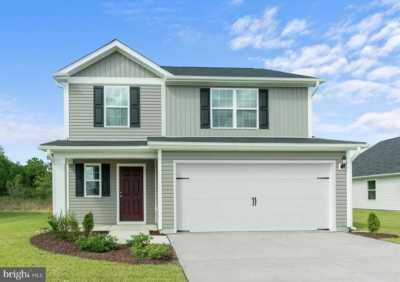 Home For Sale in Bowling Green, Virginia