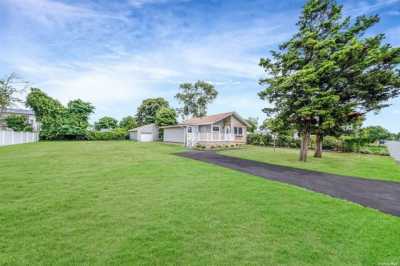 Home For Sale in Shirley, New York