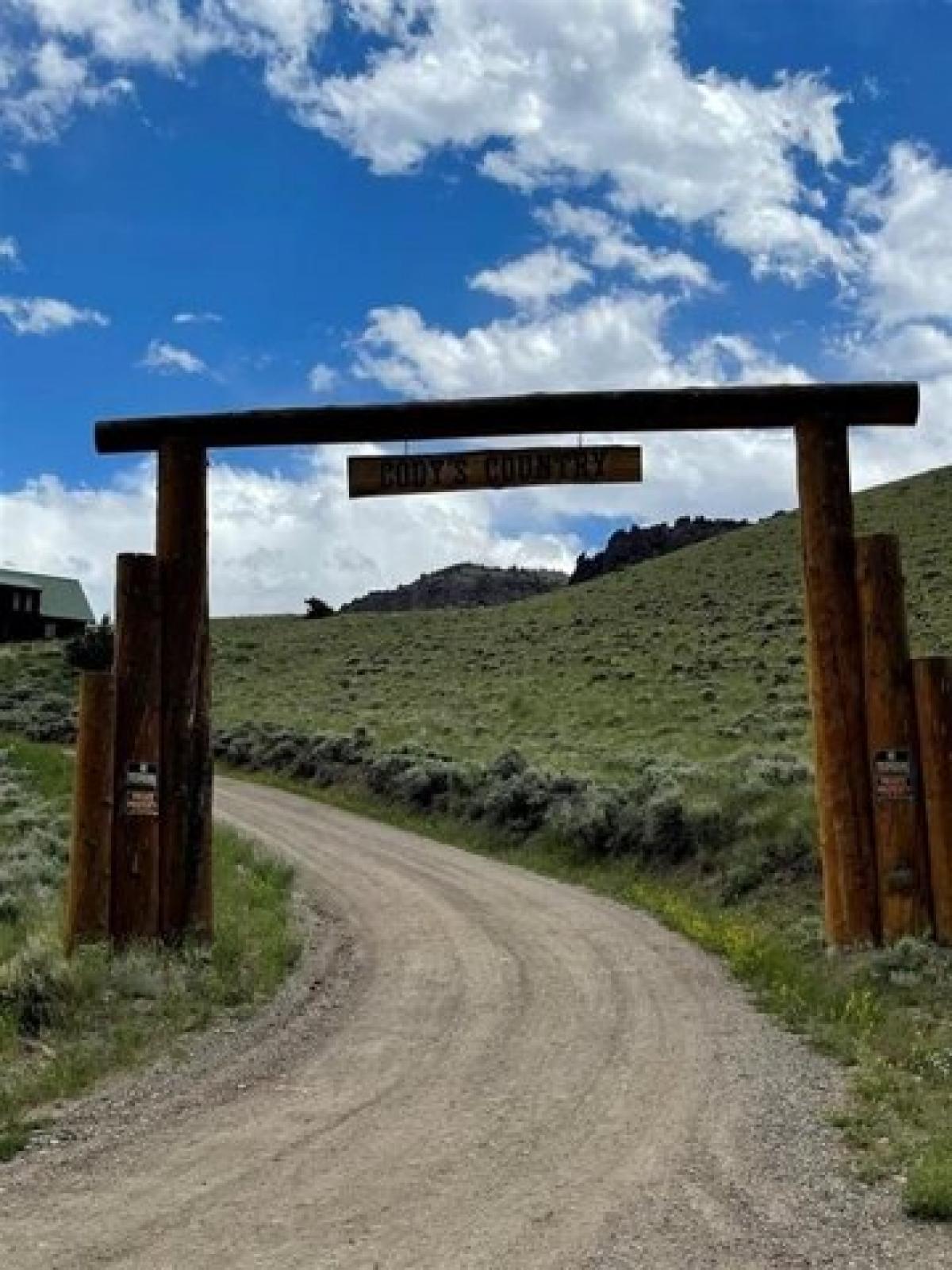 Picture of Residential Land For Sale in Cody, Wyoming, United States