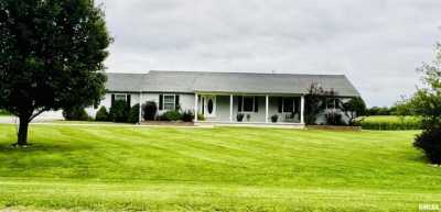 Home For Sale in Dahinda, Illinois