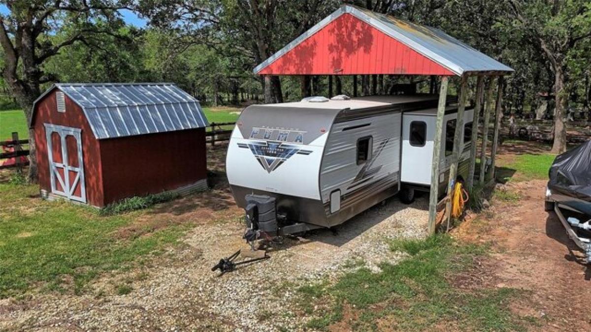 Picture of Home For Sale in Bowie, Texas, United States