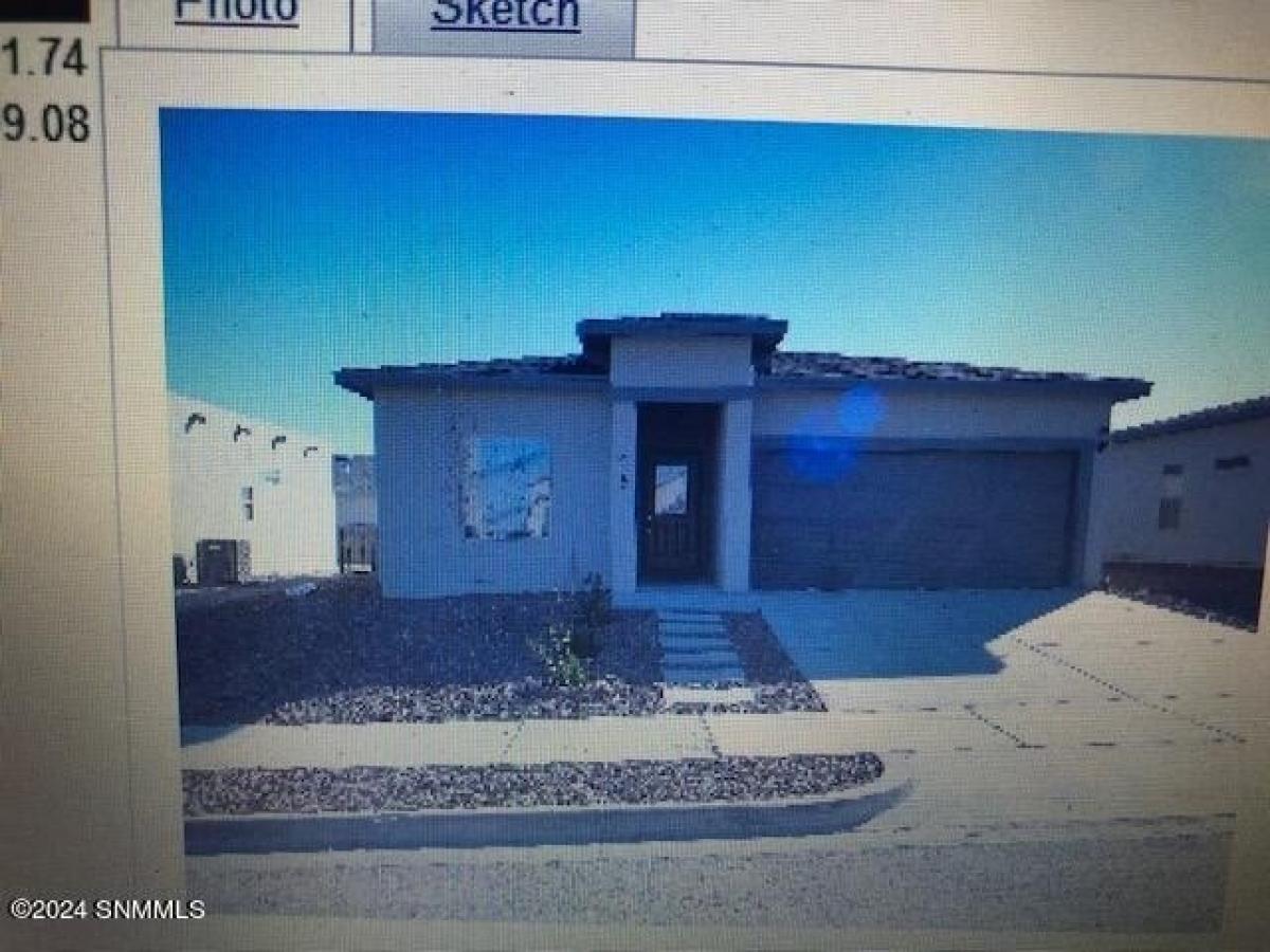 Picture of Home For Sale in Sunland Park, New Mexico, United States