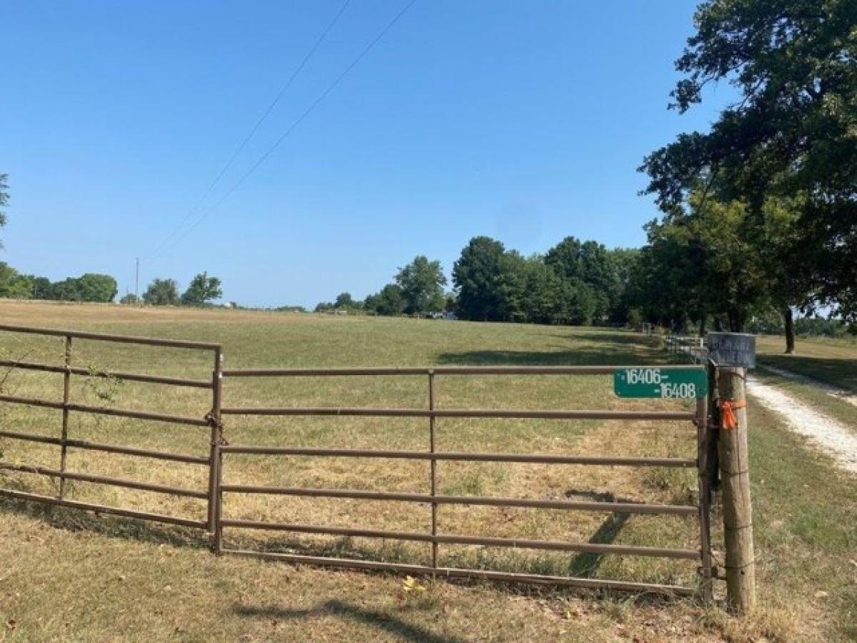 Picture of Residential Land For Sale in Pea Ridge, Arkansas, United States