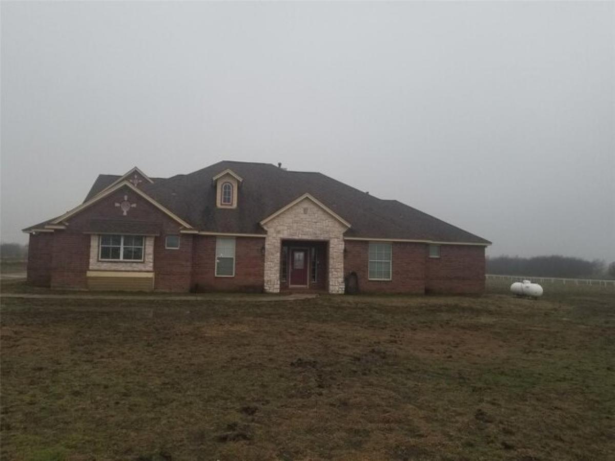 Picture of Home For Sale in Lone Oak, Texas, United States