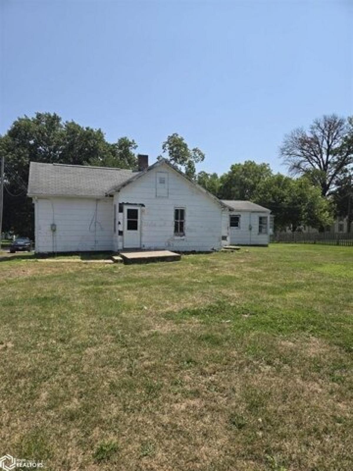 Picture of Home For Sale in Carthage, Illinois, United States