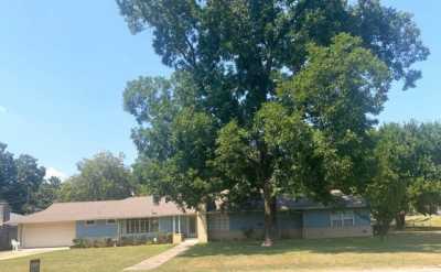 Home For Sale in Tishomingo, Oklahoma