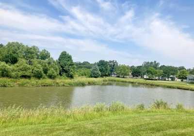 Home For Sale in Grayslake, Illinois