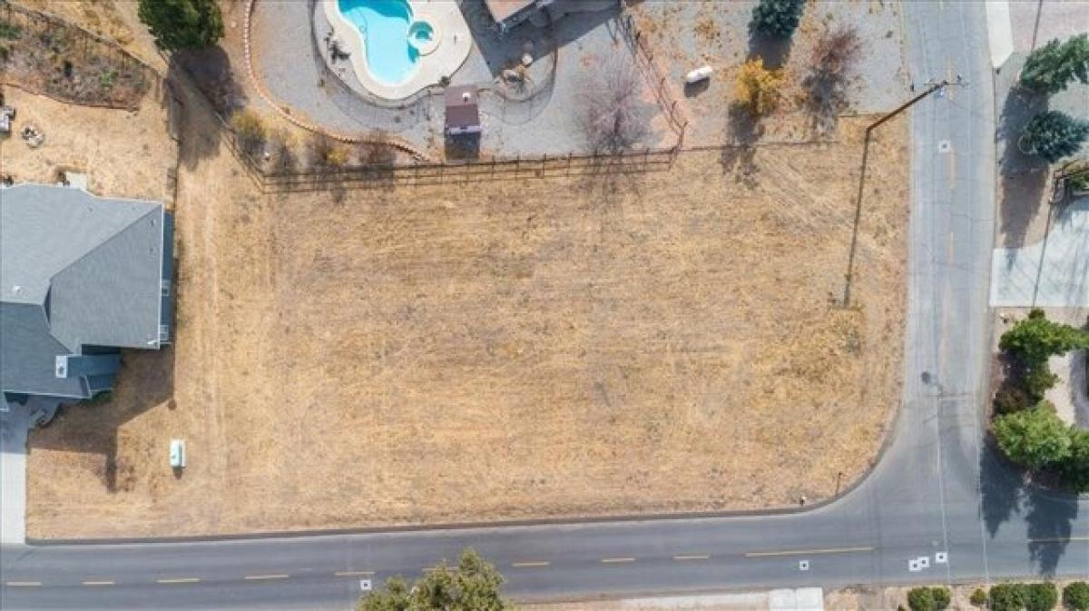 Picture of Residential Land For Sale in Tehachapi, California, United States