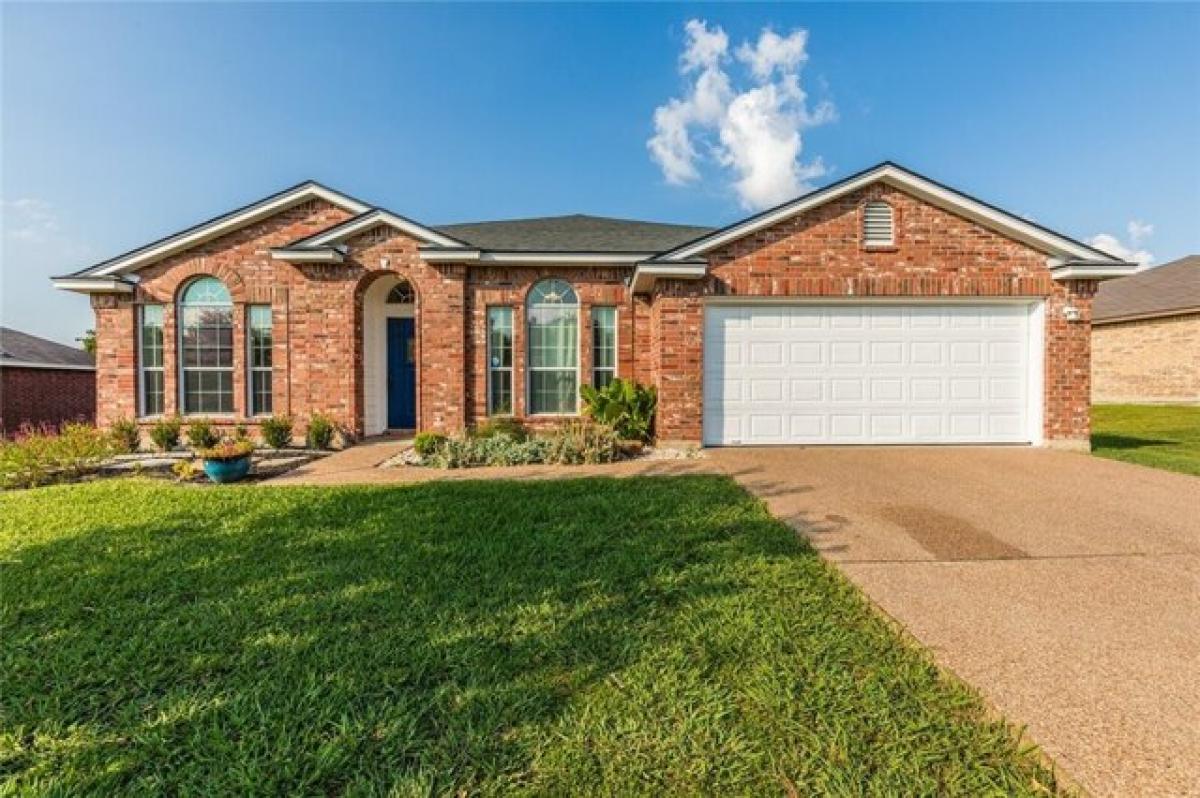 Picture of Home For Sale in Hewitt, Texas, United States