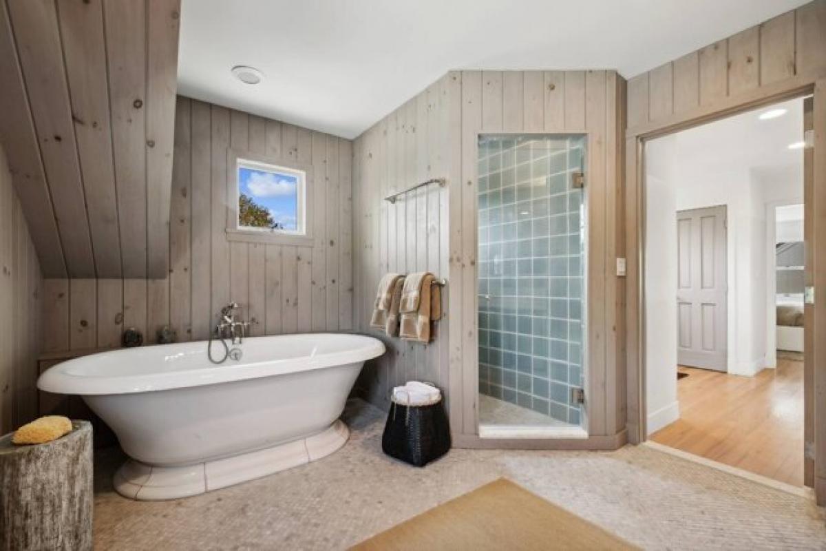 Picture of Home For Sale in Sagaponack, New York, United States