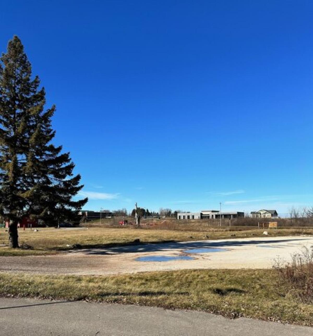 Picture of Residential Land For Sale in Hartford, Wisconsin, United States