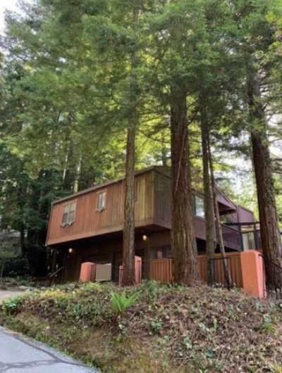 Home For Sale in Woodside, California