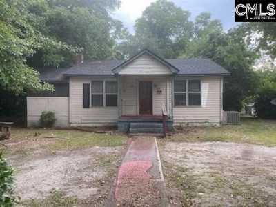 Home For Sale in Manning, South Carolina