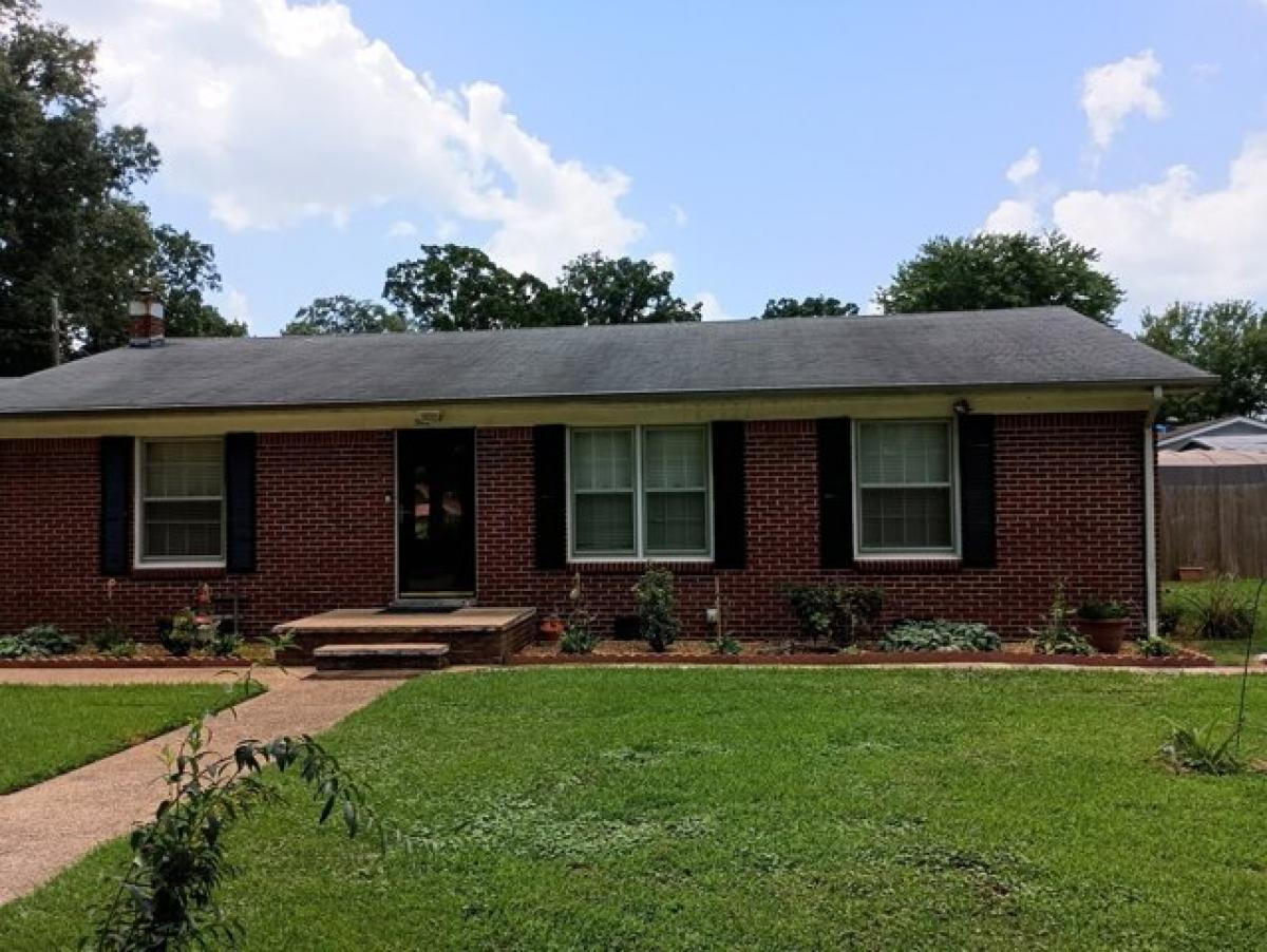 Picture of Home For Sale in Savannah, Tennessee, United States