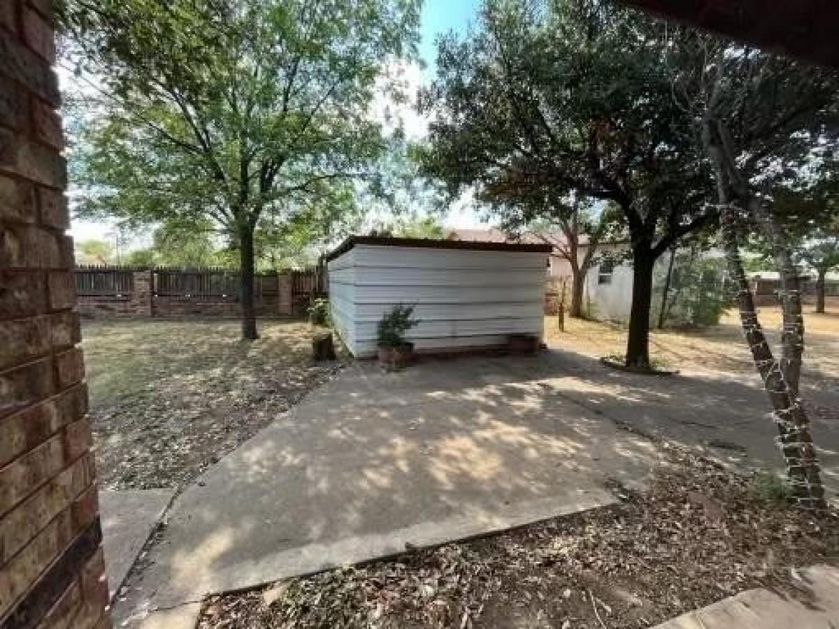 Picture of Home For Sale in Snyder, Texas, United States