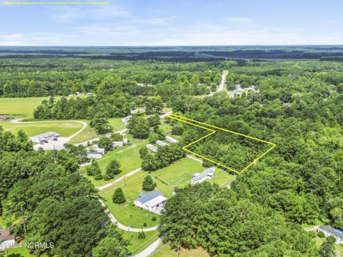 Picture of Residential Land For Sale in Richlands, North Carolina, United States