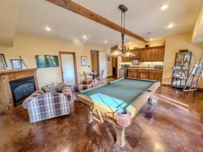 Home For Sale in Pineville, Missouri