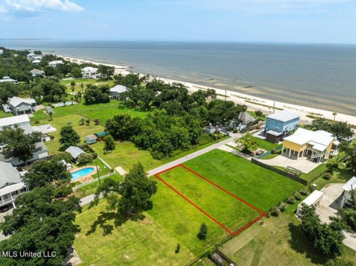 Picture of Residential Land For Sale in Waveland, Mississippi, United States