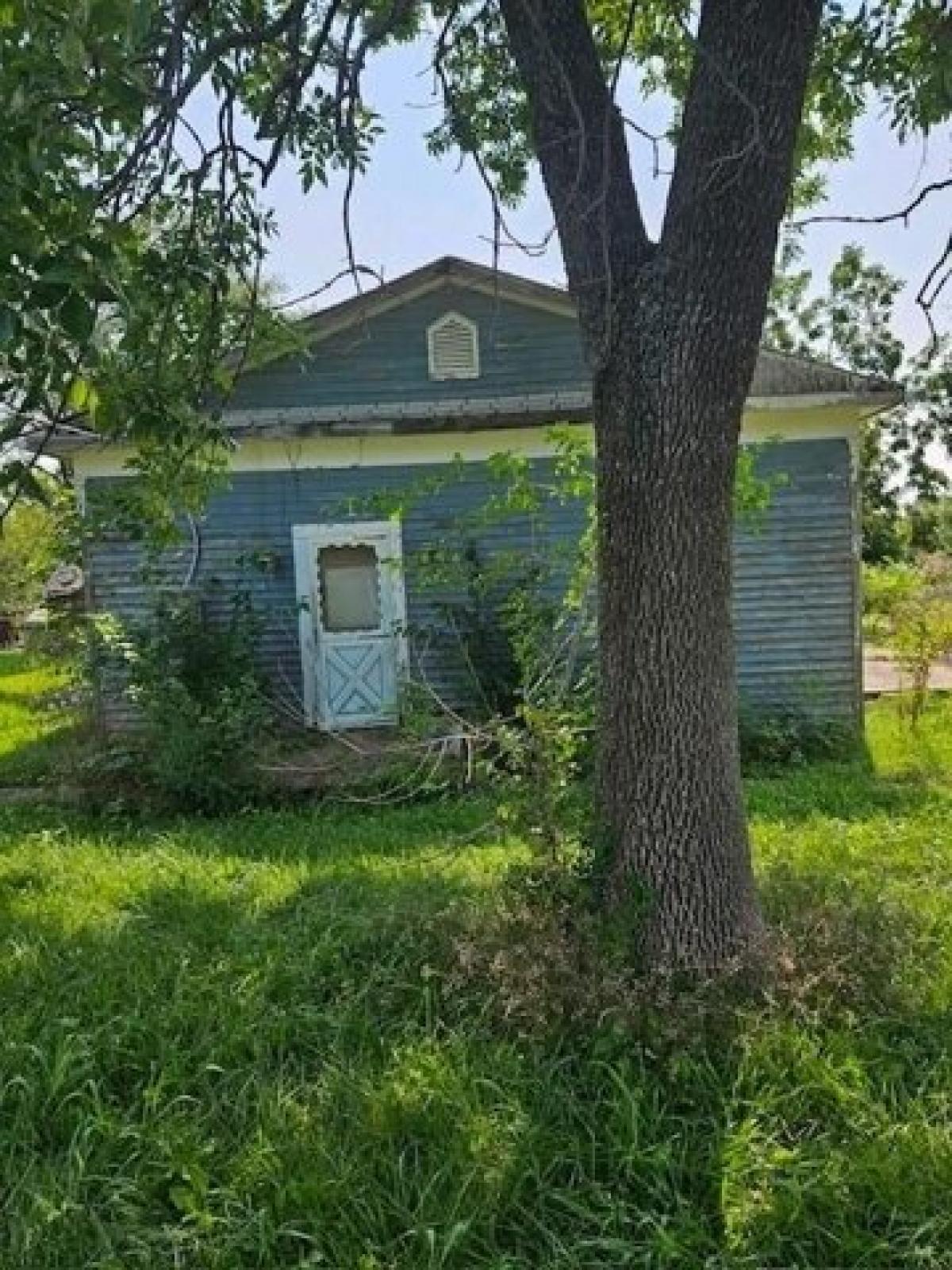 Picture of Home For Sale in Centerville, Kansas, United States