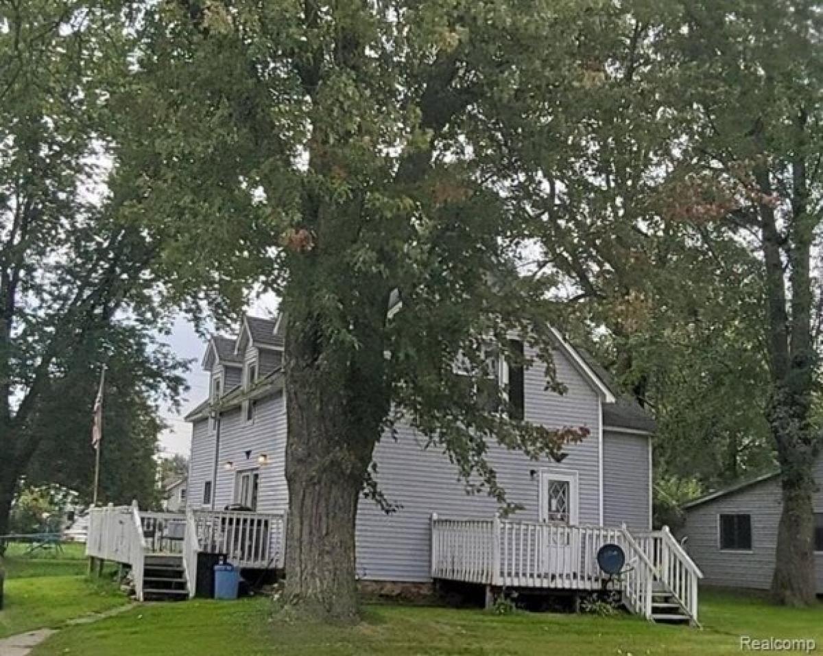 Picture of Home For Sale in Columbiaville, Michigan, United States