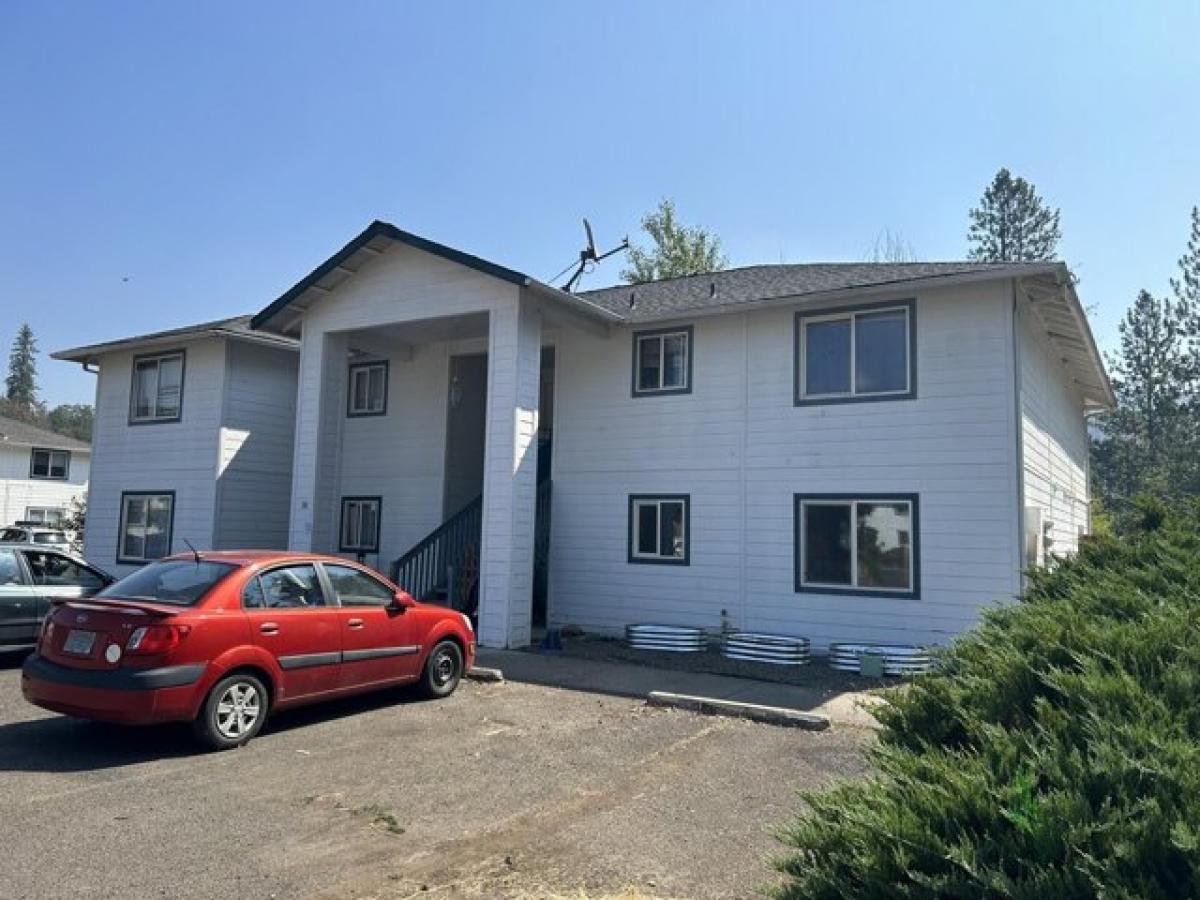 Picture of Home For Sale in Shady Cove, Oregon, United States