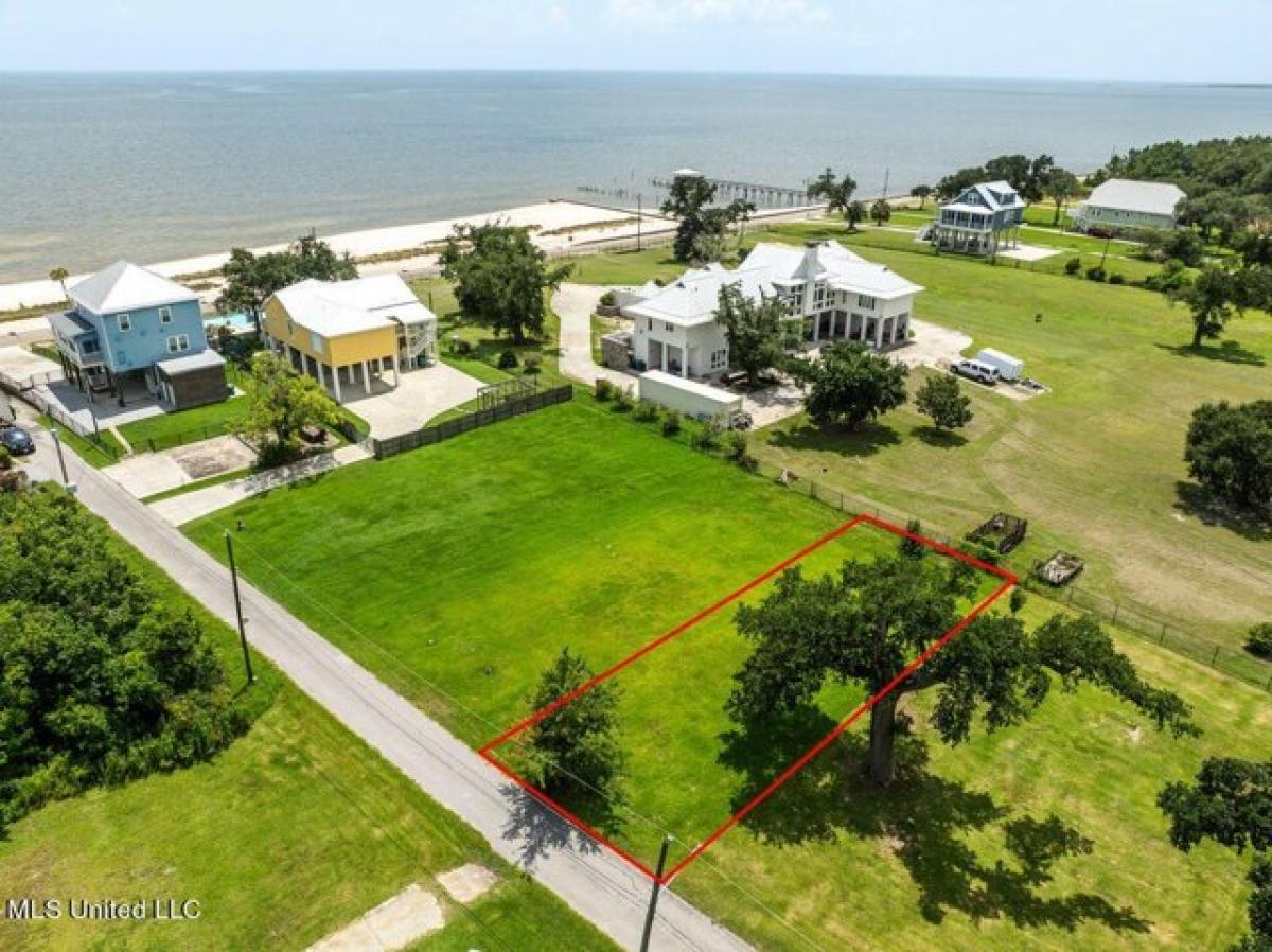 Picture of Residential Land For Sale in Waveland, Mississippi, United States