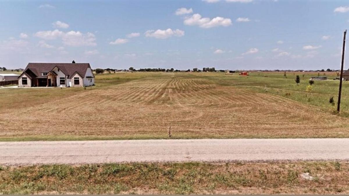 Picture of Residential Land For Sale in Waxahachie, Texas, United States