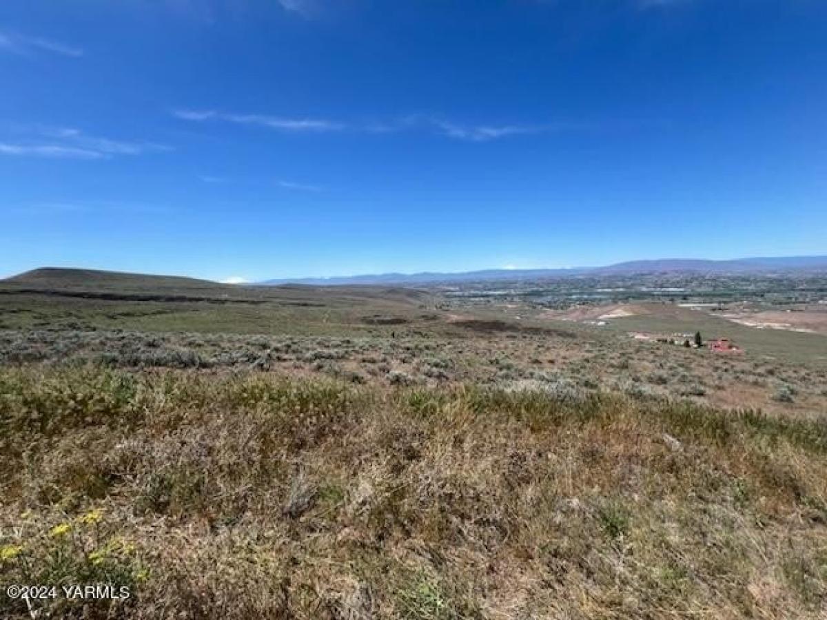 Picture of Residential Land For Sale in Yakima, Washington, United States