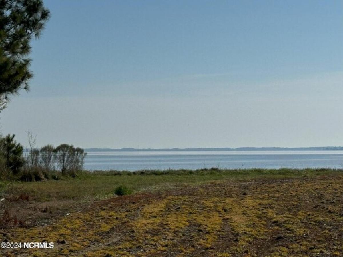 Picture of Residential Land For Sale in Moyock, North Carolina, United States