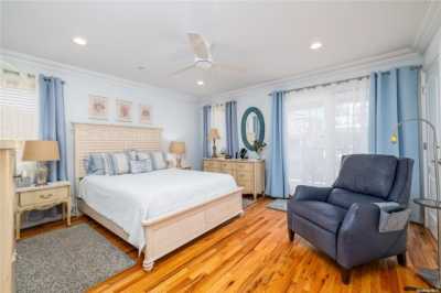 Home For Sale in Long Beach, New York