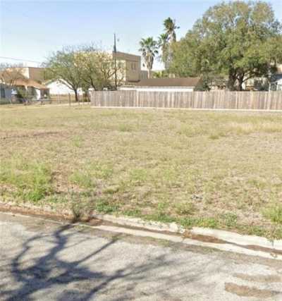 Residential Land For Sale in Kingsville, Texas