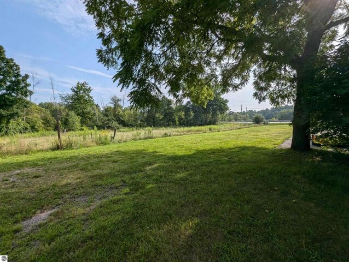 Picture of Home For Sale in Standish, Michigan, United States