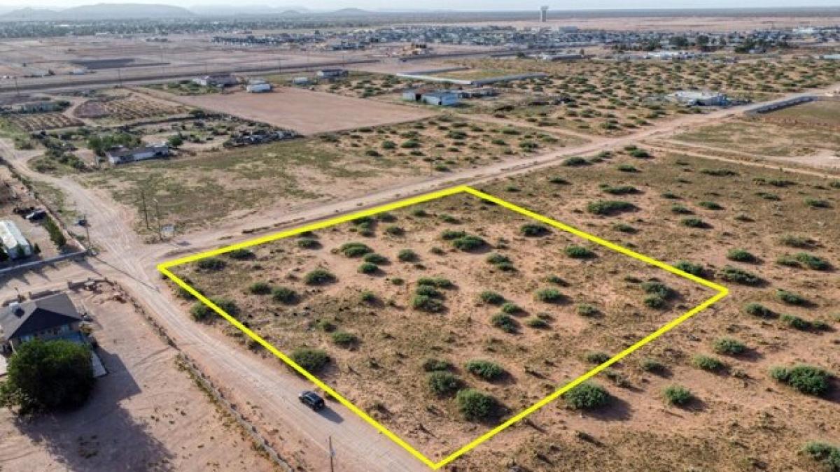 Picture of Residential Land For Sale in El Paso, Texas, United States