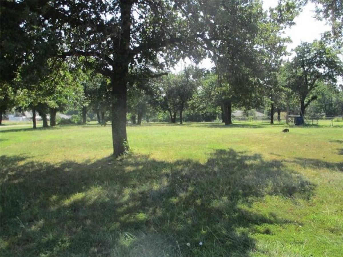 Picture of Residential Land For Sale in Choctaw, Oklahoma, United States