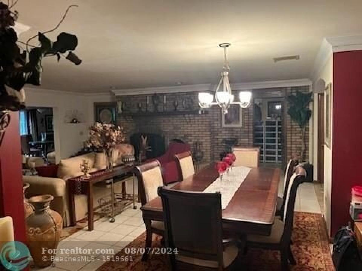 Picture of Home For Sale in Greenacres, Florida, United States