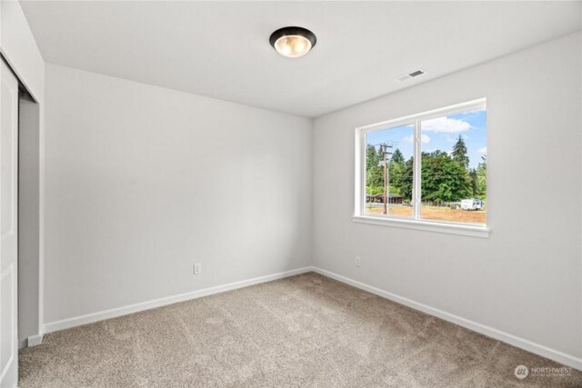 Picture of Home For Sale in Tumwater, Washington, United States