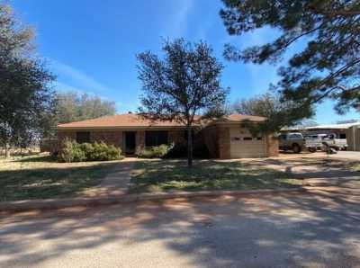 Home For Sale in Bronte, Texas