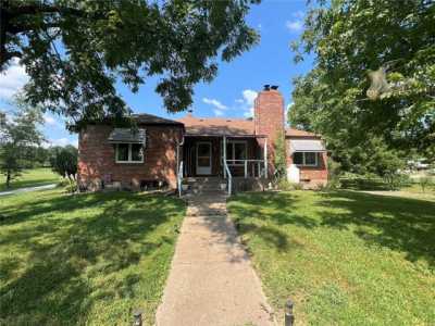 Home For Sale in De Soto, Missouri