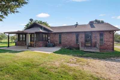 Home For Sale in Sparks, Oklahoma