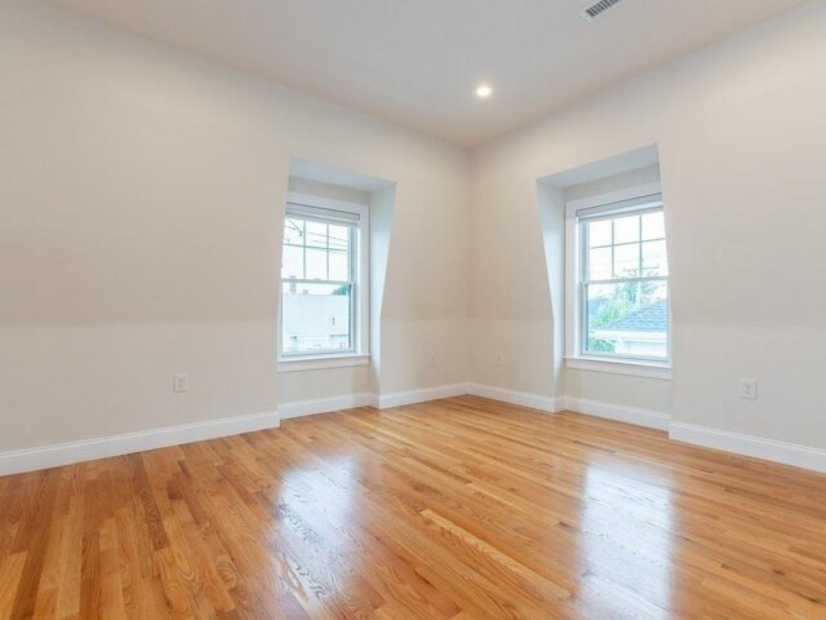 Picture of Home For Rent in Waltham, Massachusetts, United States