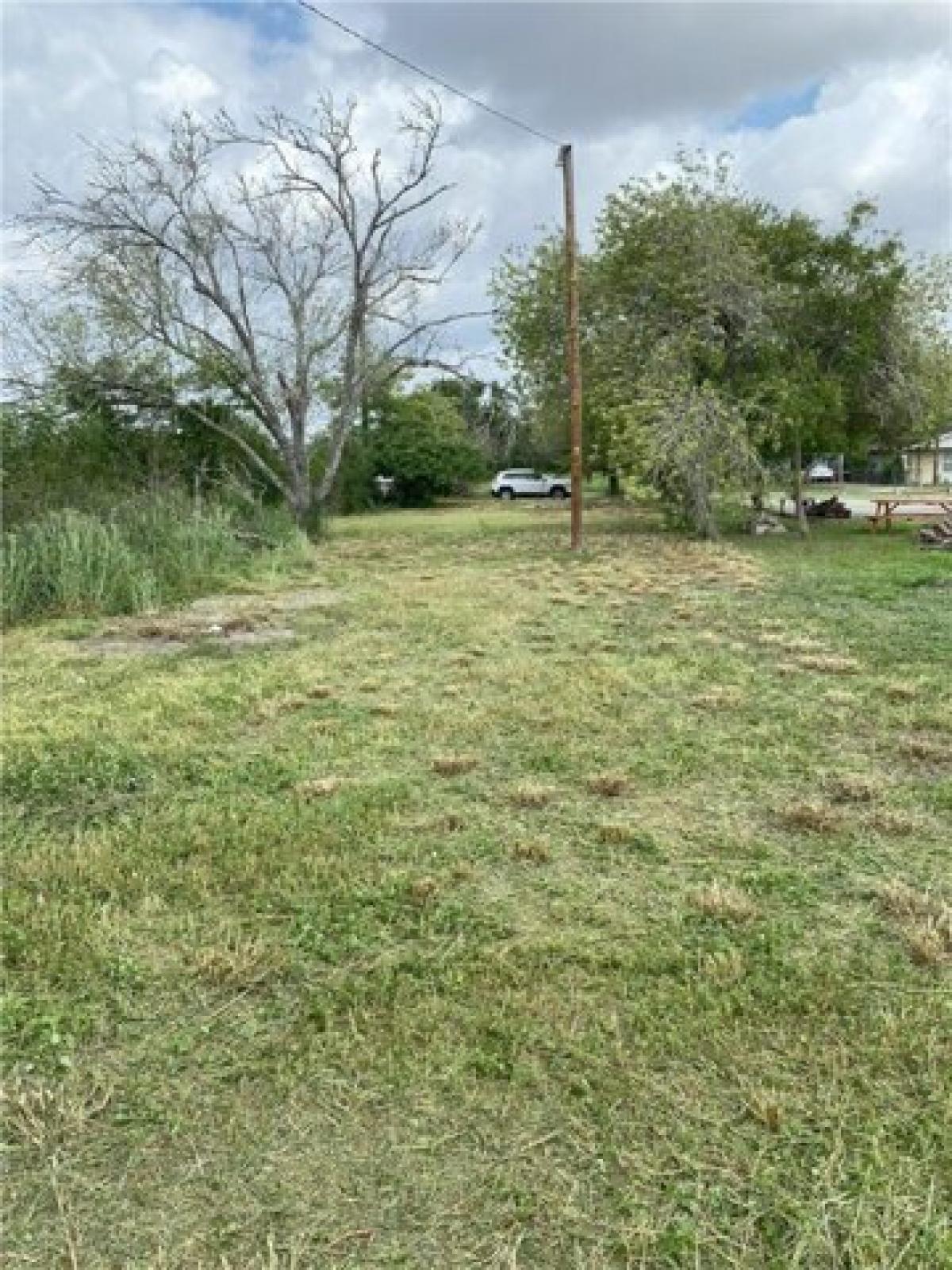 Picture of Residential Land For Sale in Bishop, Texas, United States